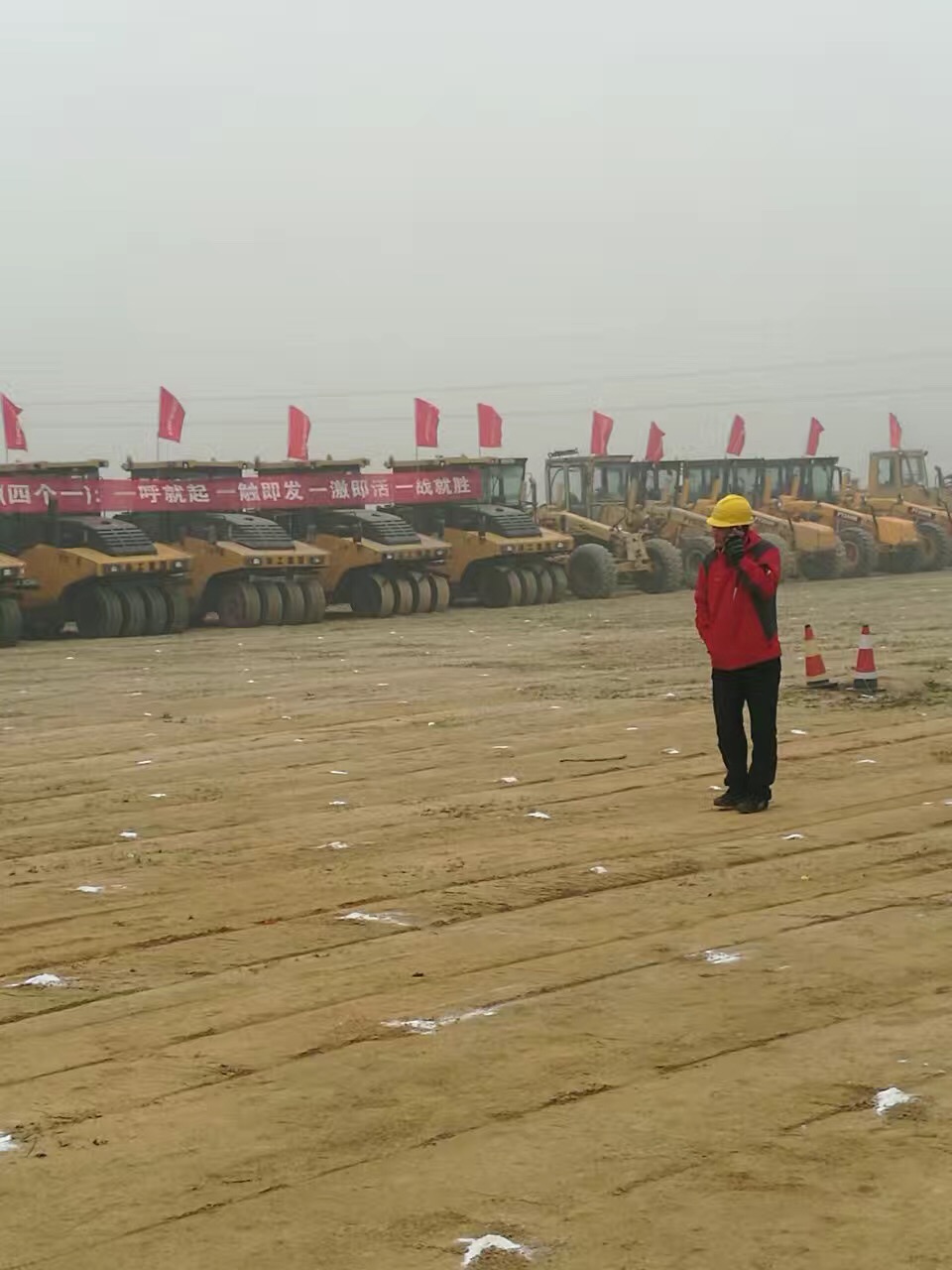 安博网页版胶轮压路机 河南总代理400-990-3710